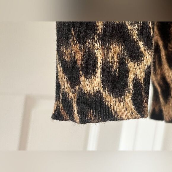 Michael Kors Leopard V-Neck Tunic Sweater M Brown Lightweight Layering Animal - Picture 8 of 10